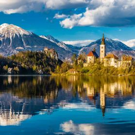 Bledin-upeat-maisemat-Slovenia-Olympia-Kaukomatkat