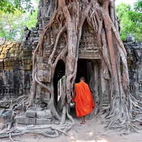 Munkki-Angkor-Wat-Kambodza-Olympia