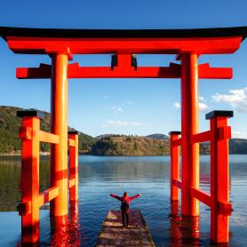 Torii-portti Hakonen kansallispuistossa Japani risteily